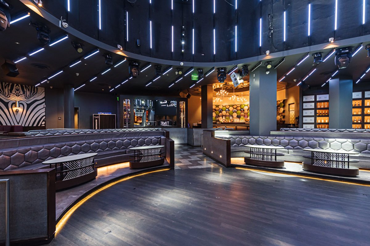 ラグジュアリーホテル内にあるクラブ、ディスコ