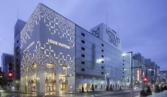 人気インテリアデザイナー　青木淳　ルイ・ヴィトン東京