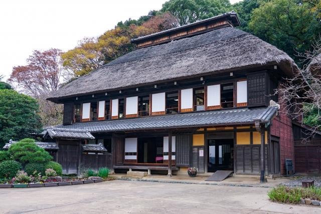 Shibuya Komuten｜Why Construction Costs Are Rising and the Reality of Store Renovation in Tokyo  Why Are Construction Costs Increasing?